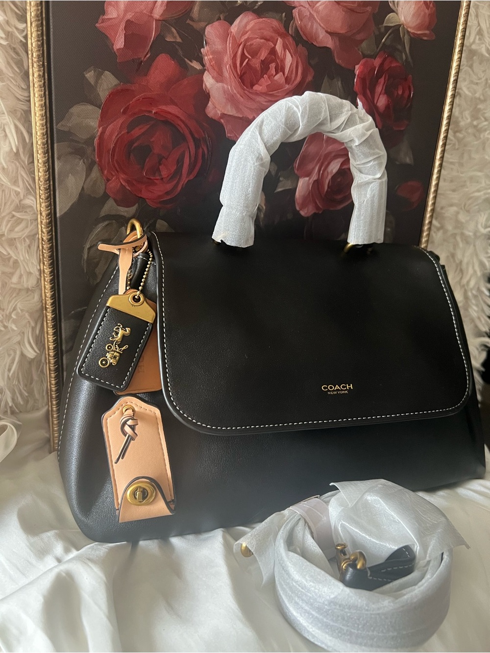 🖤Luxury Fashion Black Leather Satchel with Tan Accent and Gold Hardware🖤 - Picture 4 of 12